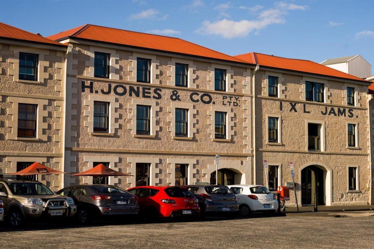 The Henry Jones Art Hotel Hobart Exterior foto The former H. Jones & Co. Ltd. building in Fremantle, Western Australia