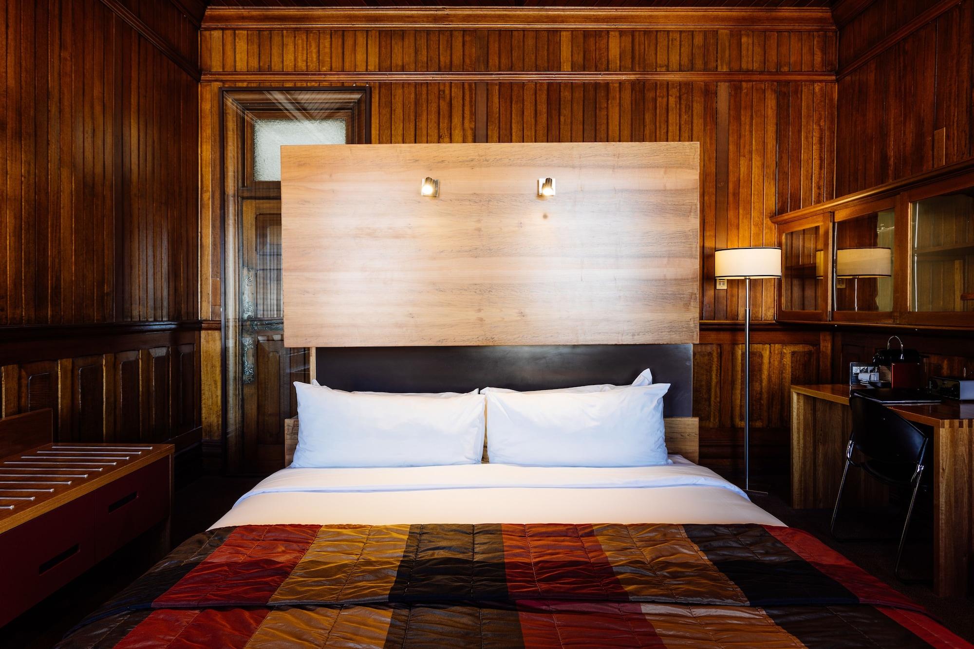 The Henry Jones Art Hotel Hobart Exterior foto A room at the hotel