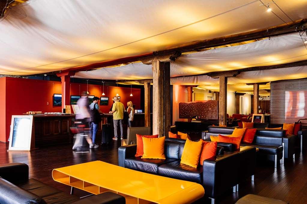 The Henry Jones Art Hotel Hobart Exterior foto The interior of the lounge