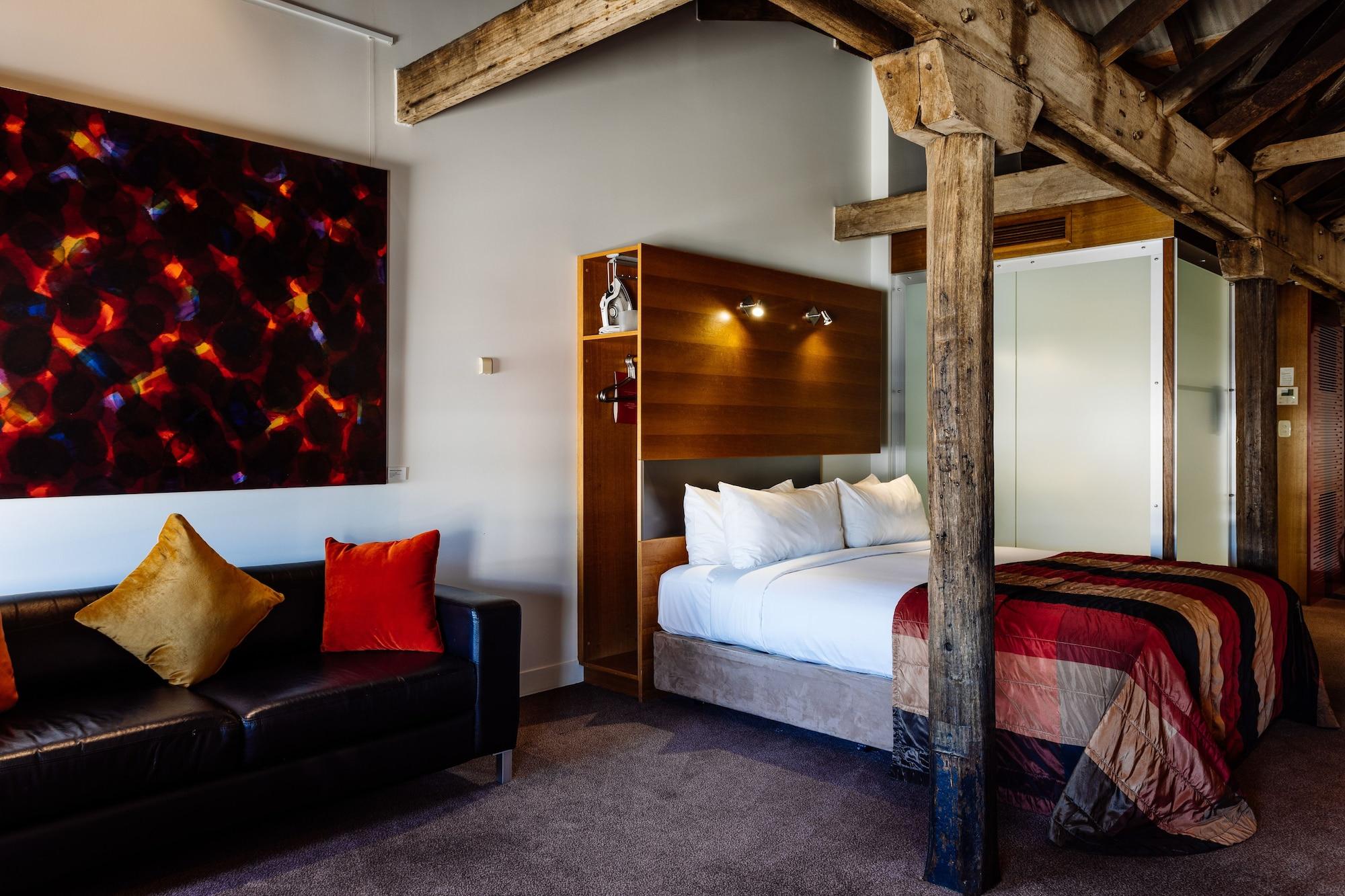 The Henry Jones Art Hotel Hobart Exterior foto A room at the hotel