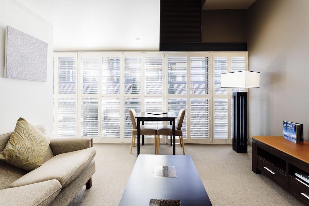 The Henry Jones Art Hotel Hobart Exterior foto Interior shutters